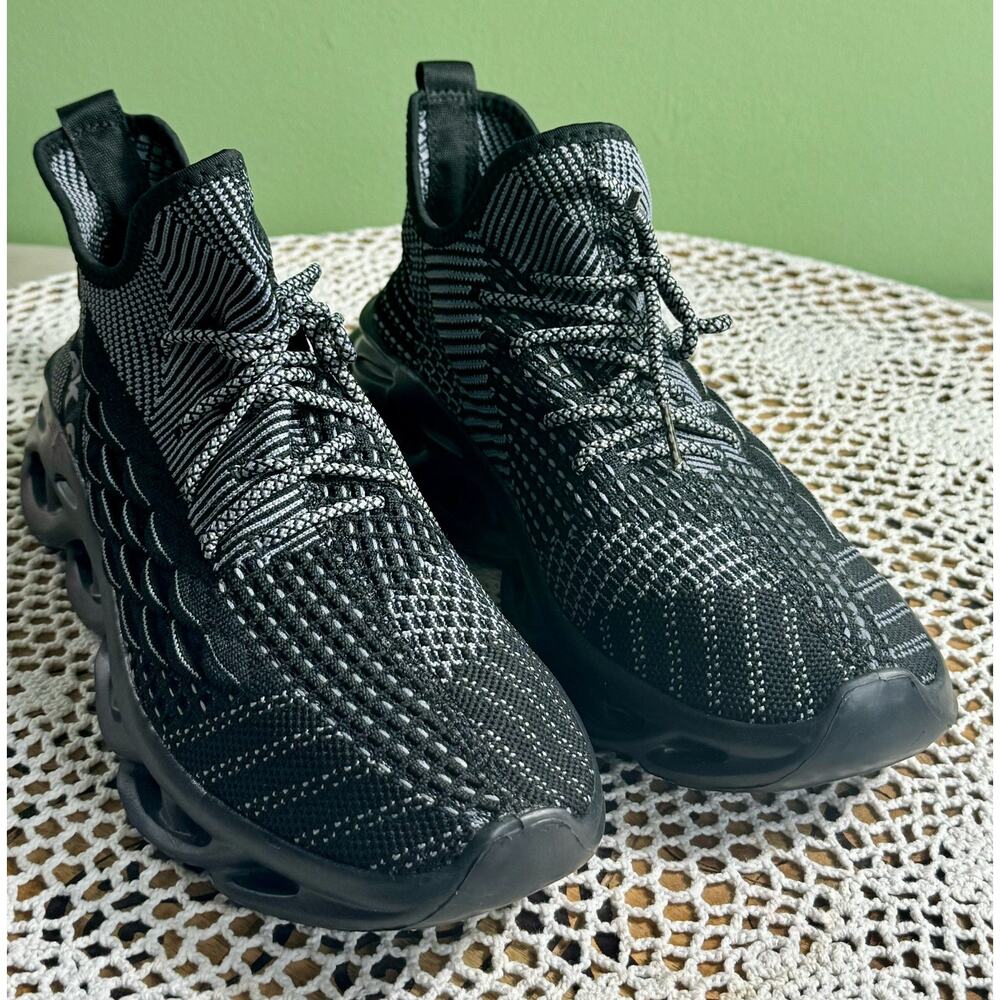 Men’s Space-Walk Black/Gray Combo Comfort Plus Soles Size 10M sku 816
